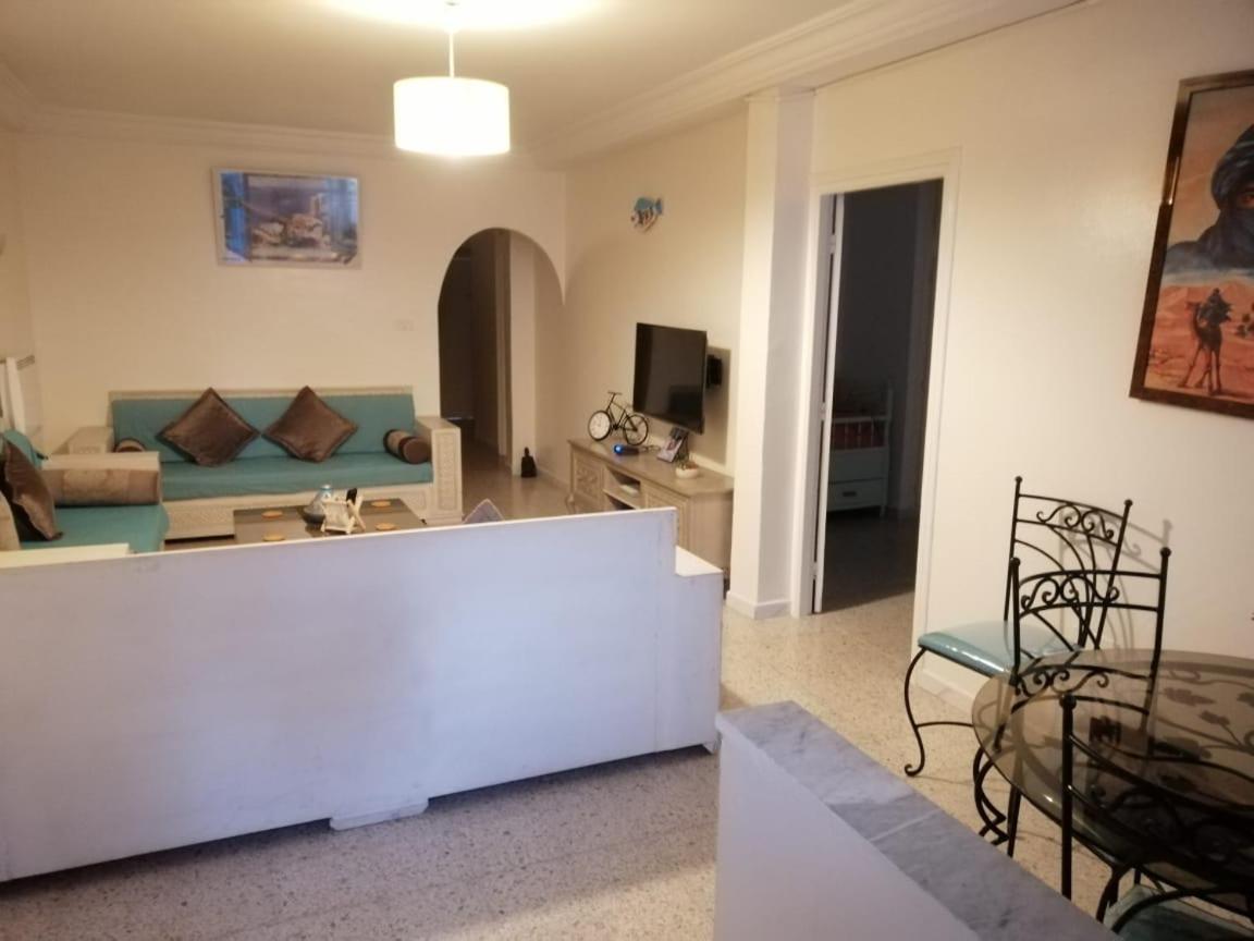 Maison A El Omrane . Tunis Bagian luar foto